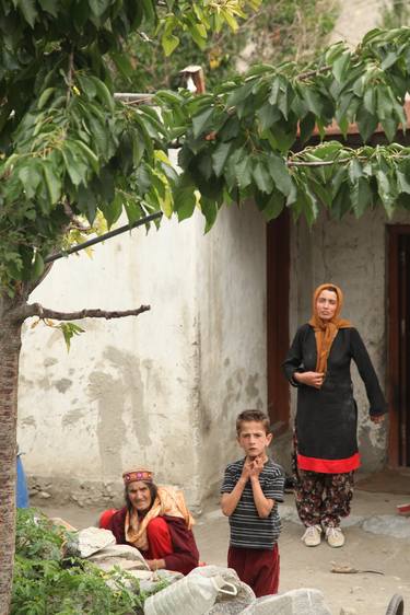 A family in Upper Hunza thumb