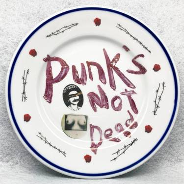 Punk's not Dead (IIX) thumb