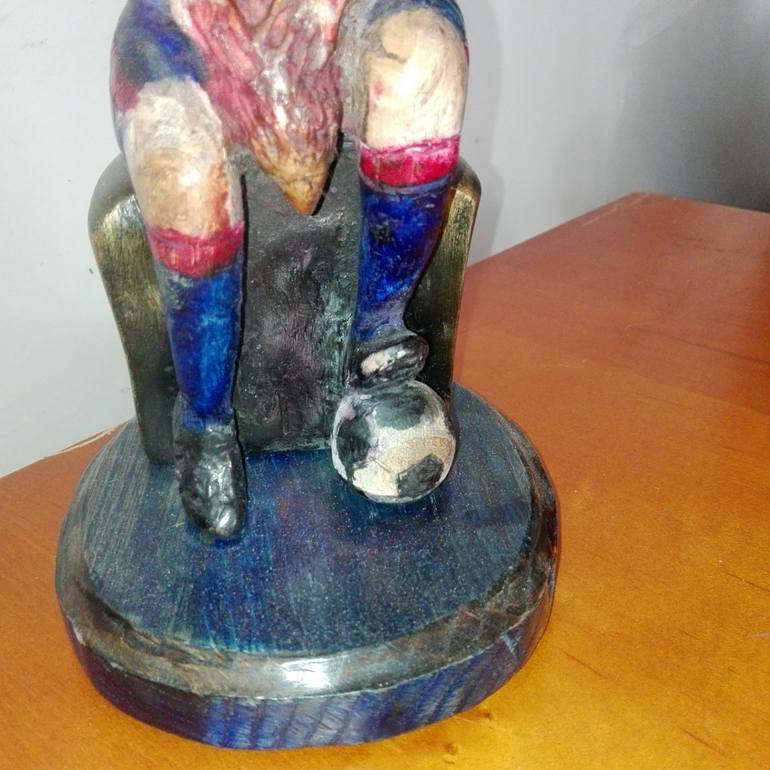 Original Figurative Animal Sculpture by Eufemio Lopez