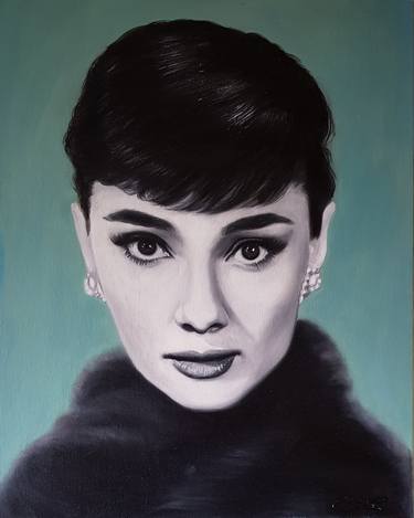 Audrey Hepburn - greenish thumb