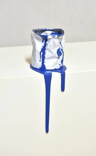 Le vieux pot de peinture bleu - 324 thumb