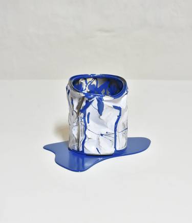 Le vieux pot de peinture bleu - 354 thumb