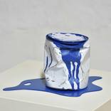 Le vieux pot de peinture bleu by Yannick Bouillault