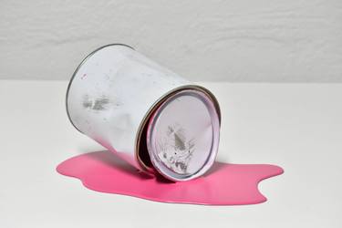 Le pot de peinture rose thumb