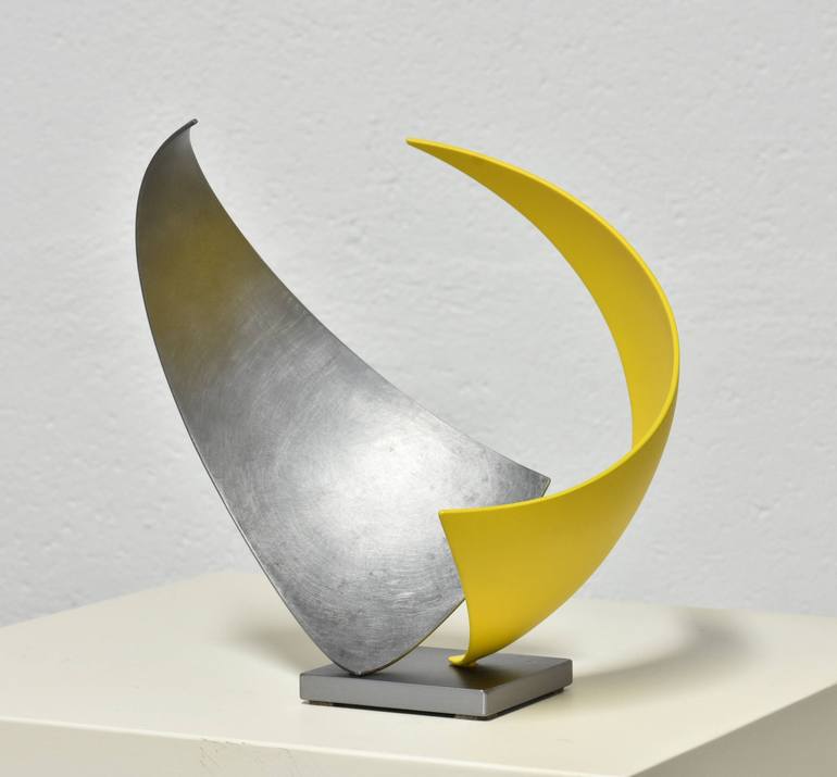 Original Minimalism Love Sculpture by Yannick Bouillault