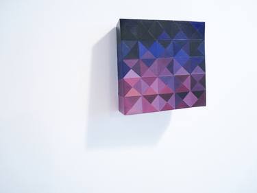 Prism, cube illusion from purple to blue thumb