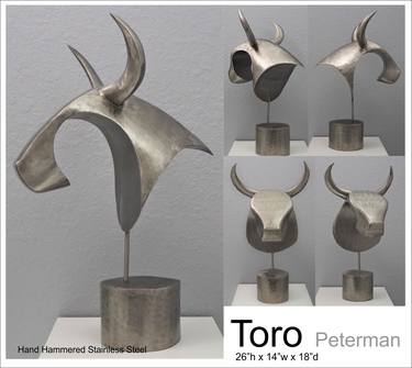 Toro - Bull Sculpture thumb