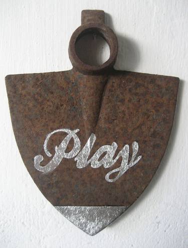 Play (Silver) thumb