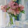 Cats and flowers often look out the window. Do you think so too?