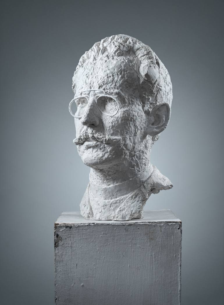 Original Figurative People Sculpture by Marta Cierluk