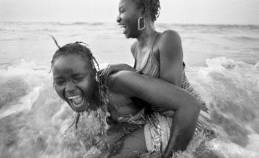 Mabinta and Awa at Niafourang's beach - Kabadio thumb