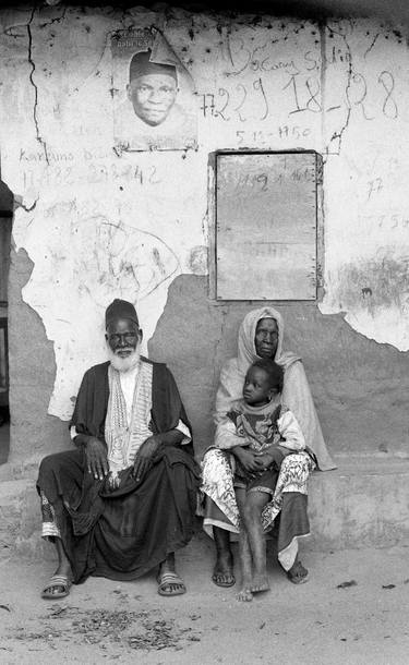 Ba Diemé - The Griot w his family - Kabadio - Senegal thumb