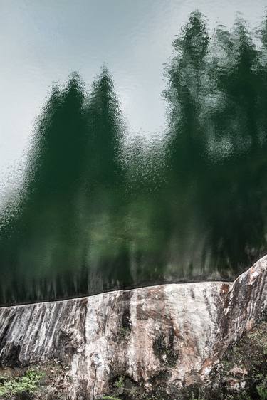 Green ghosts of the marble canyon thumb