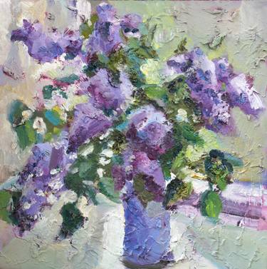 Lilac flowers bouquet thumb