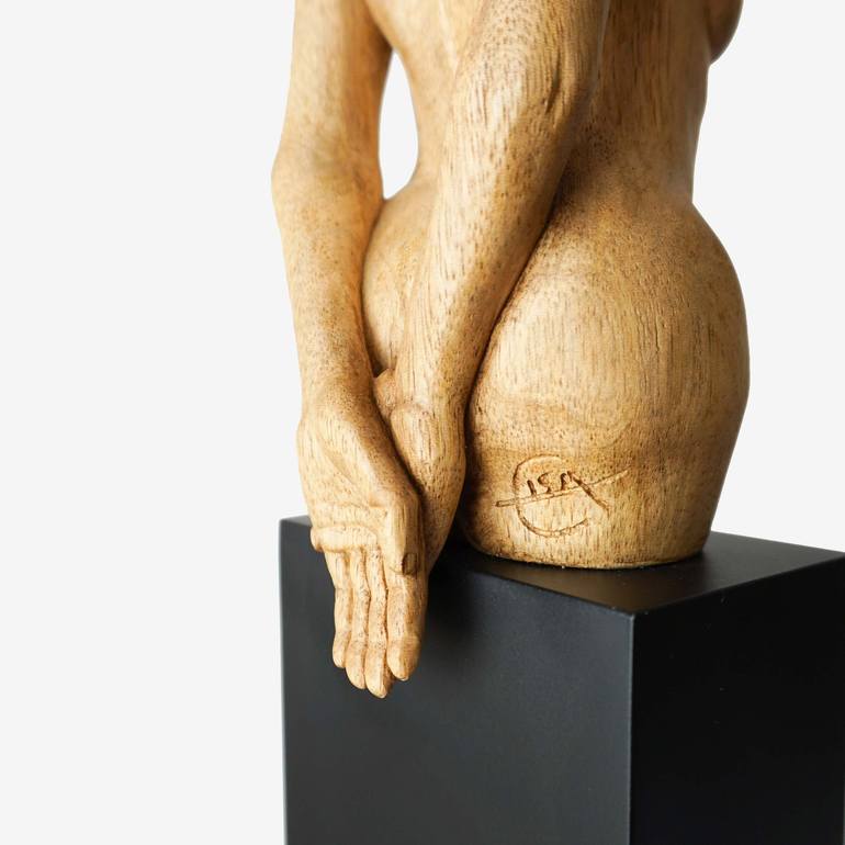 Original Figurative Women Sculpture by Elsa Munoz