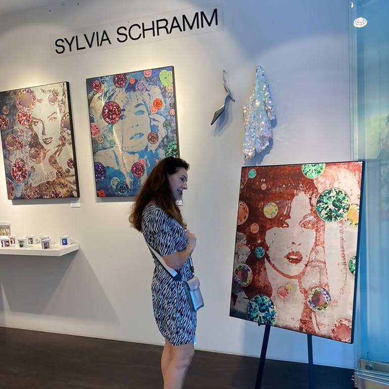 Original Figurative Pop Culture/Celebrity Mixed Media by Sylvia Schramm