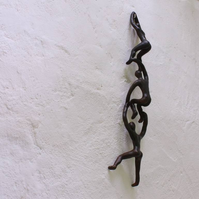 Original Figurative People Sculpture by Didier Fournier