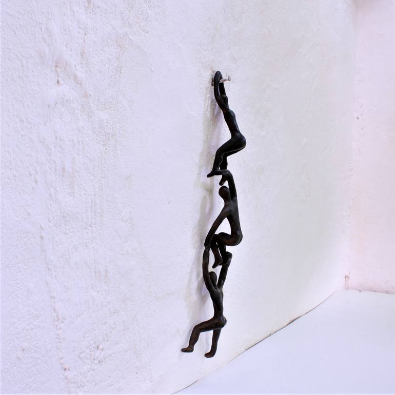 Original Figurative People Sculpture by Didier Fournier