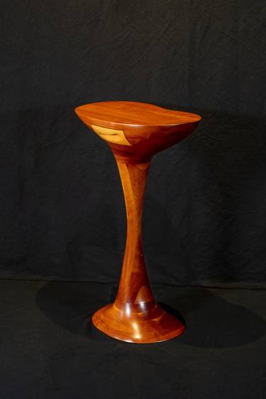Pedestal Table thumb