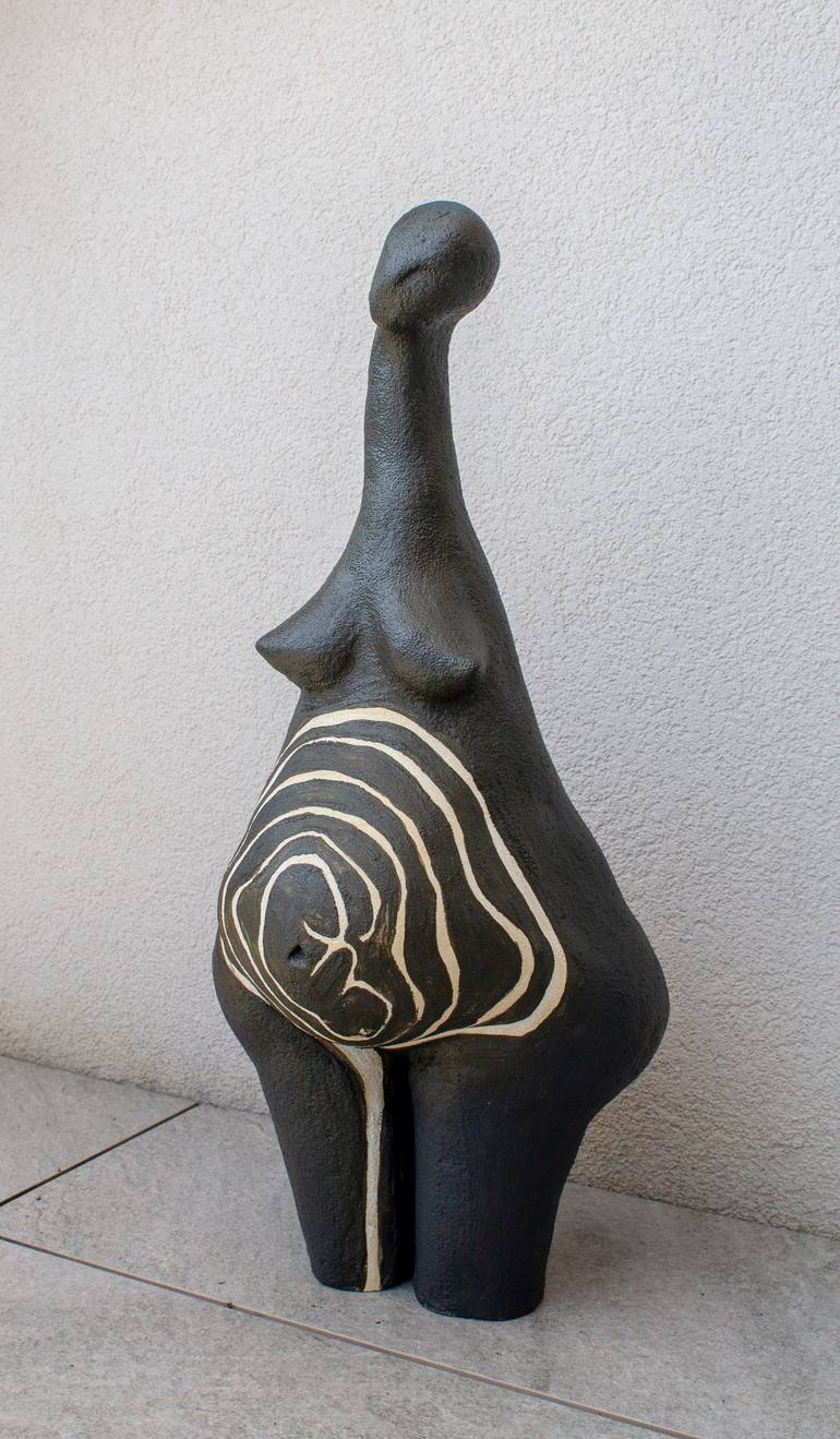 Original Figurative Women Sculpture by Oksana Chumakova