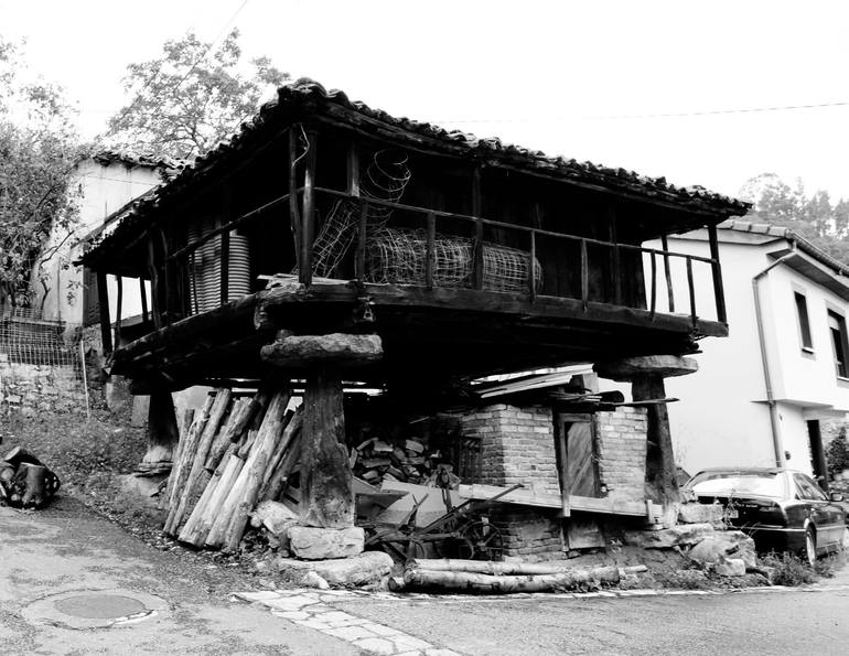 Original Documentary Outer Space Drawing by Chelo Leyría