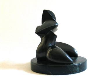 Figura seduta-Seated figure thumb