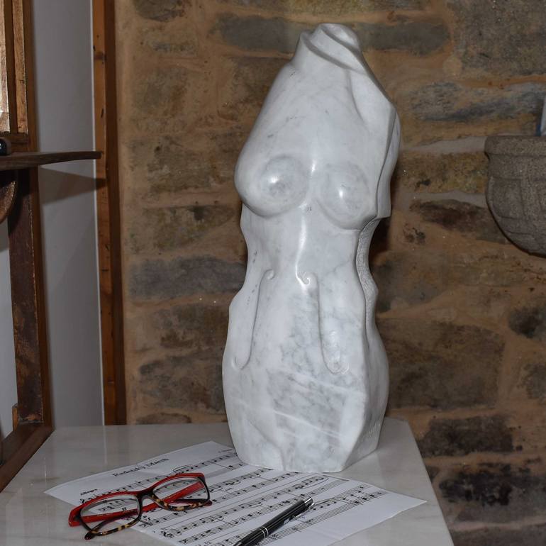 Original Body Sculpture by Cristina Rommel