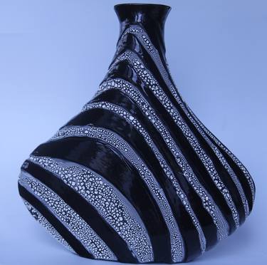 Incised vase - cobblestone glaze thumb