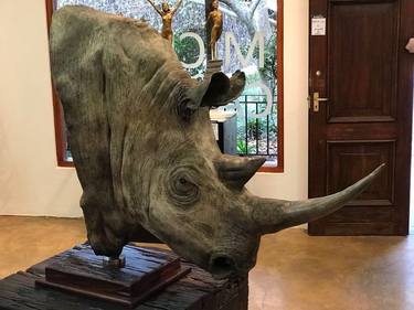 Hyper-Realistic Bronze Rhino Bust thumb