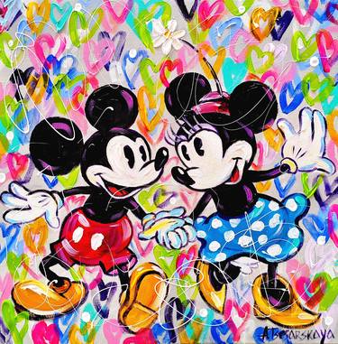Mickey and Minnie mouse in love thumb