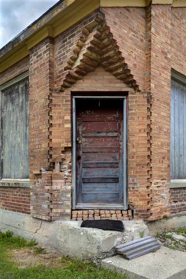 Abandoned doorway, Palmyra WI 2019 - Limited Edition #3 of 99 thumb