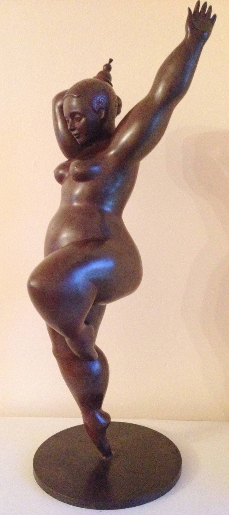 Original Body Sculpture by Marie Saksik