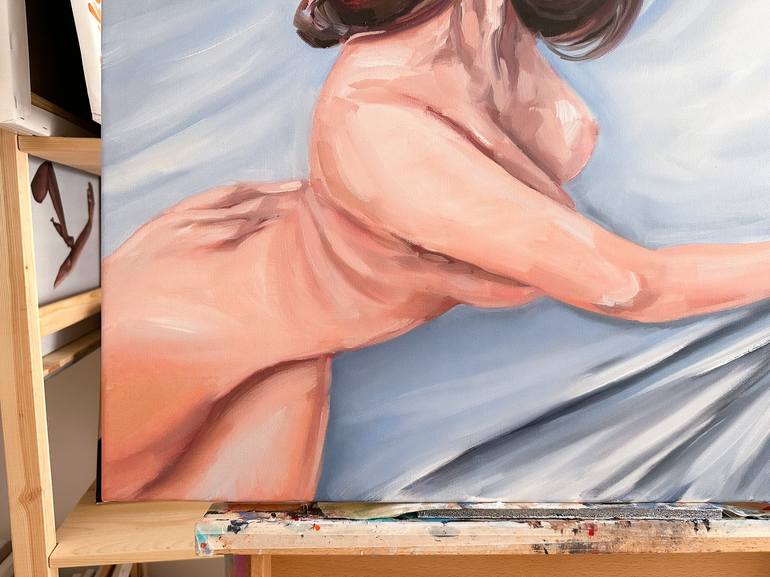 Nude woman wearing panties in bed pinturas para a parede • quadros jovem,  Topless, tentação