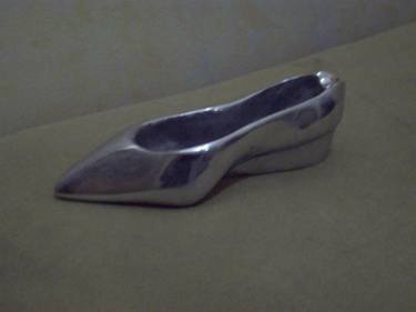 Cinderella's ashtray thumb