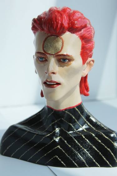 David Bowie Ziggy Stardust figure thumb