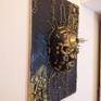 SteamPunk 3D ART
Picture 3D on Canvas
Material: Matal, wood, plastic, mask, spray paint, acrylic, glass.
Dimension: 60cm × 40cm × 22cm
The picture are ready to hang!