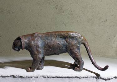 Original Figurative Animal Sculpture by Andrei Dolidze