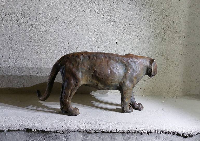 Original Figurative Animal Sculpture by Andrei Dolidze