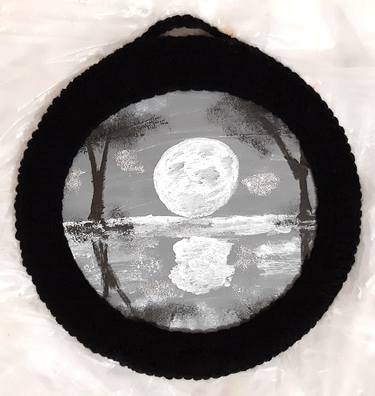 Full moon (round painting on canvas with glitter) thumb