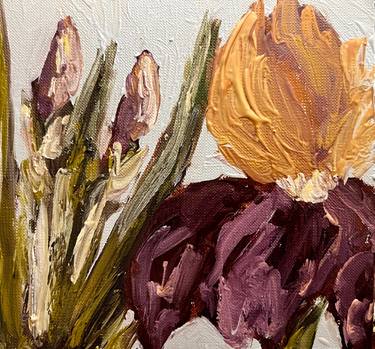 Iris flower thumb