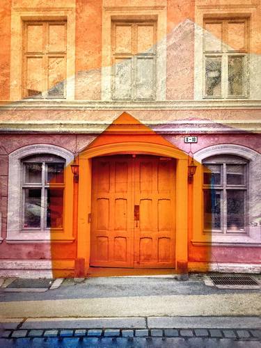 Orange Entrance thumb