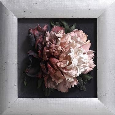 Out of the dark * 30 x 30 cm * sculpture painting * flowers thumb