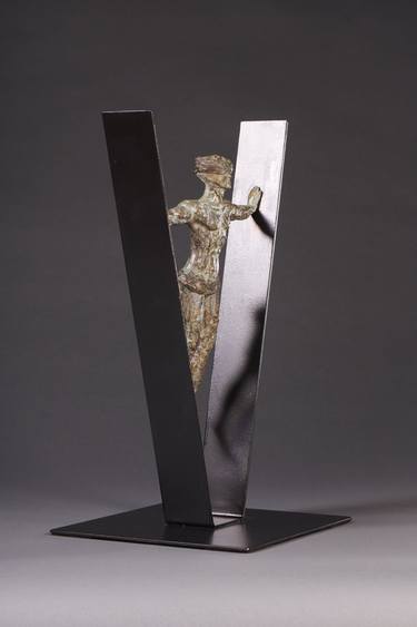 Original Surrealism People Sculpture by Mirjam Hopman-Cuppen