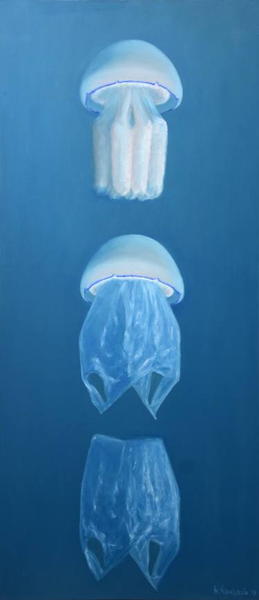 Plastic medusa thumb