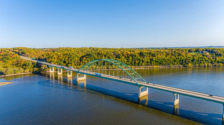 mississippi river bridge