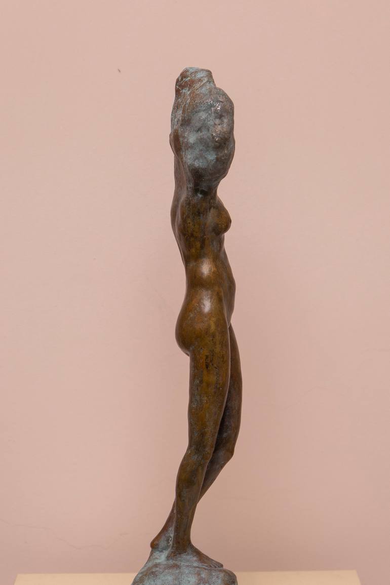 Original Figurative Women Sculpture by Sasun Margaryan