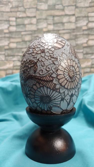 Floral Zen-Tangle Etched Emu Egg thumb
