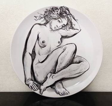 " A nude model ". Naked woman. Ceramic, faience. Overglaze painting (2020). thumb