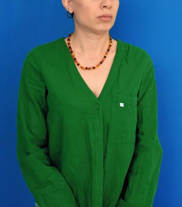 Woman wearing green - Limited Edition of 10 thumb