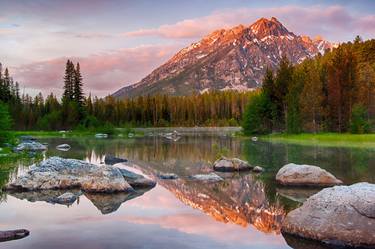 Wyoming lake Sunrise thumb